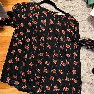 Pretty navy and floral top